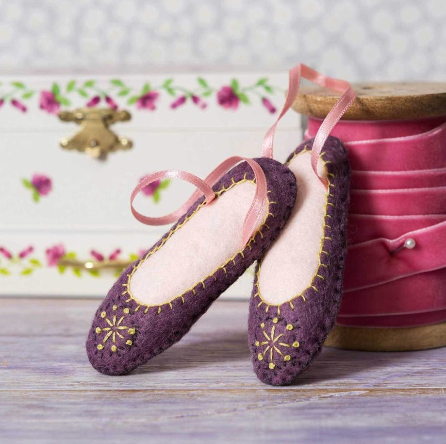 Mini Felt Craft Kit - Dancing Shoe