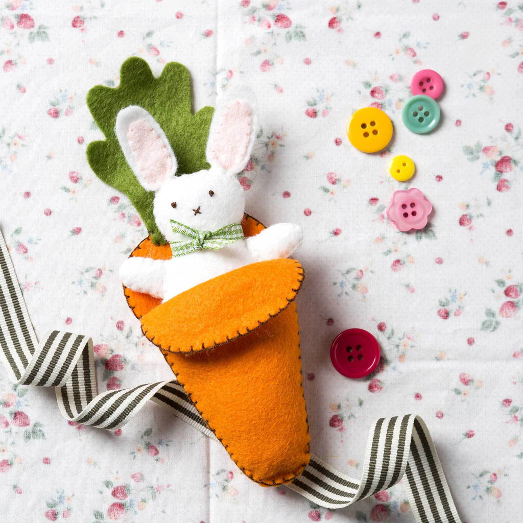 Mini Felt Craft Kit - Bunny in Carrot Bed