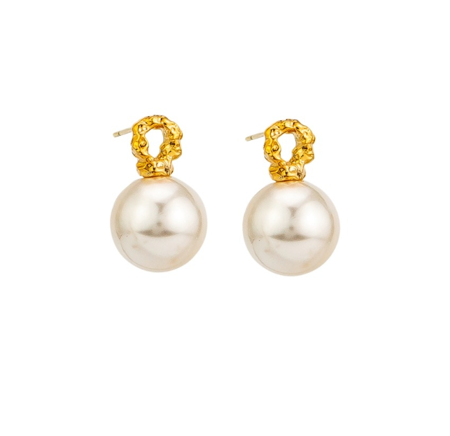 Gold Ring & Pearl Drop Studs